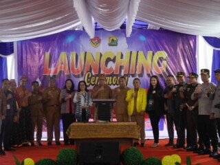 NTT Mart Hadir di SMAN 2 Langke Rembong, Dorong Pemberdayaan Ekonomi Daerah