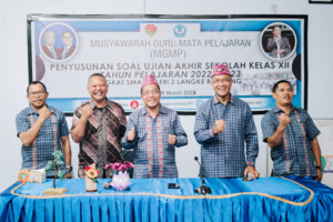 MGMP Penyusunan Soal Ujian Akhir Kelas XII