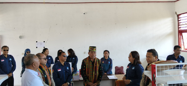 Kunjungan kerja Kadis Perindag NTT di NTT Mart SMAN 2 Langke Rembong, Jumat (2/10/2026).